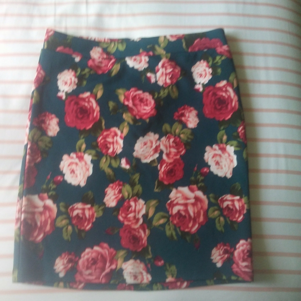 Floral pencil Skirt